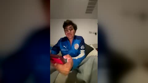 mexicanguy12inch online show from March 11, 5:54 am