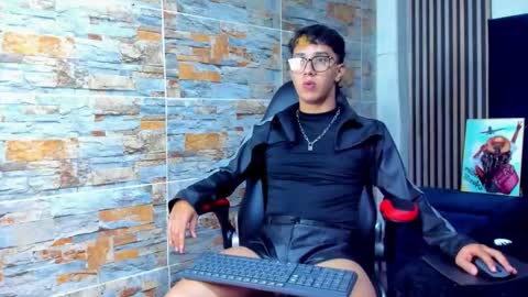 mexwilliams online show from November 12, 1:02 pm