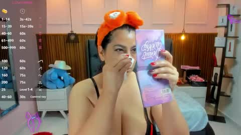 meylagia online show from October 6, 3:24 am