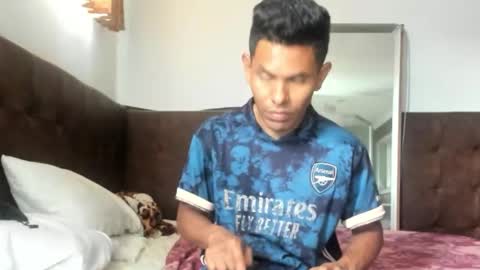 Snapshot of mi_gerald chatting on October 18, 3:38 pm mi_gerald online show from October 18, 3:38 pm