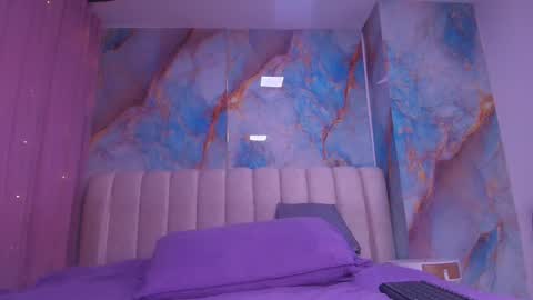 Emi online show from March 3, 7:21 pm