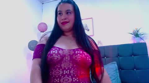 C A L L  M E  M I A  online show from February 3, 2:30 am