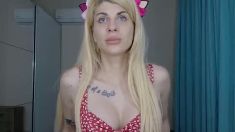 mia_angel online show from May 14, 5:44 pm
