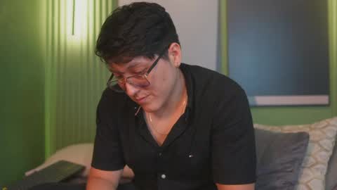 Belmont and Mia online show from April 24, 7:05 pm