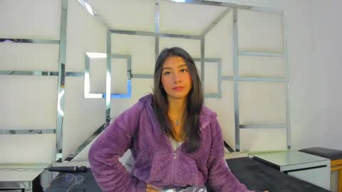 Snapshot of mia_clark18 chatting on October 10, 3:45 am mia_clark18 online show from October 10, 3:45 am