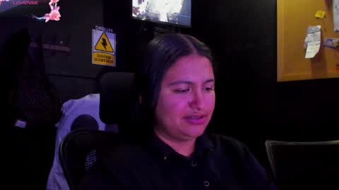 Snapshot of mia_daniela_ chatting on October 7, 4:19 am Mia daniela  online show from October 7, 4:19 am