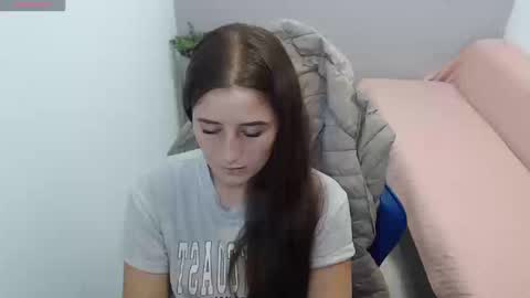 Mia online show from February 3, 1:37 pm