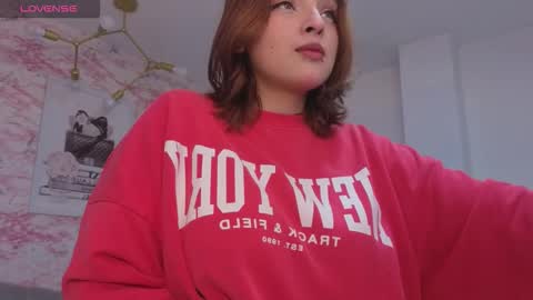 Mia online show from February 26, 1:36 pm