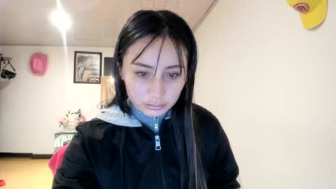 mia kaneee online show from October 8, 3:51 pm