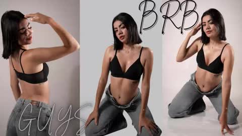 Mia online show from December 17, 2:29 am