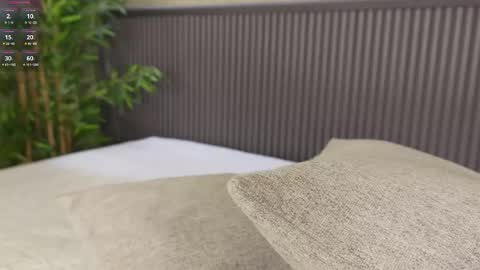 mia_lacy online show from May 13, 4:22 am