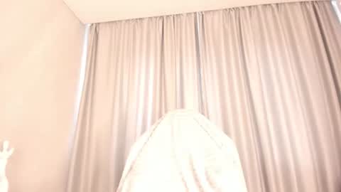 Mia 3 online show from July 1, 3:48 am