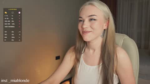 mia_milagros online show from December 9, 11:56 pm