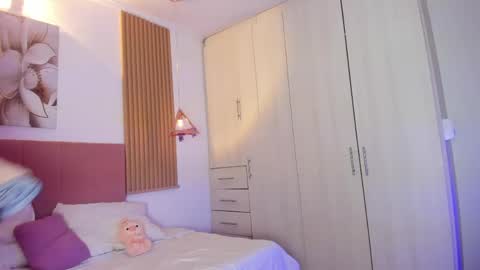 Mia Nevaeh - follow me online show from June 2, 8:44 pm