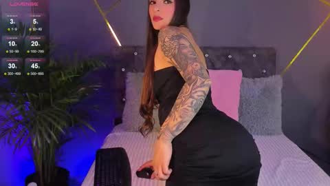 Lia thompson online show from November 7, 4:48 am