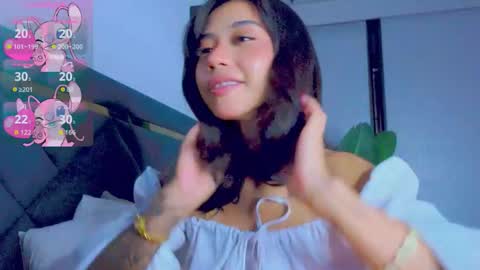 Mia online show from September 12, 2:30 pm