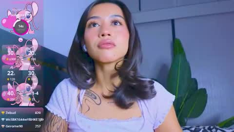 Mia online show from October 11, 7:28 pm