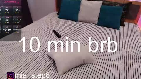 mia_stephan online show from May 22, 6:09 am