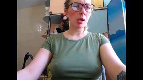 Mia. online show from February 1, 12:35 pm