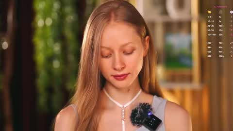 Mia online show from March 14, 1:15 pm