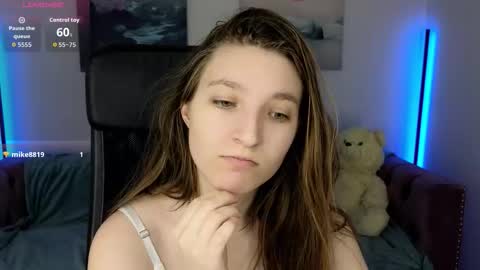 Mia online show from January 16, 10:24 am