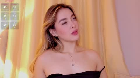 Mia White  online show from March 20, 1:16 pm