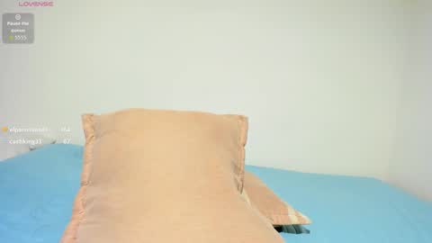 MIA INDEPENDENT MODEL  online show from November 11, 12:02 am