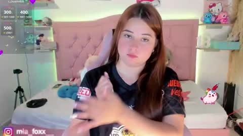 Mia online show from January 16, 11:25 pm