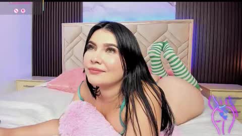 Miaa Farrel online show from December 19, 7:42 pm