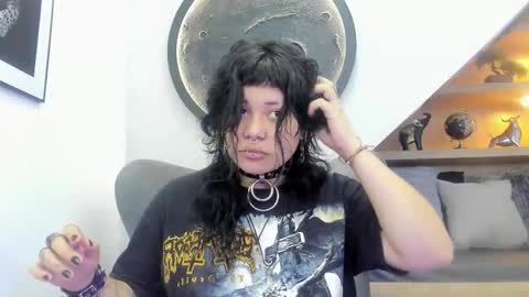 Mia online show from March 3, 12:23 pm