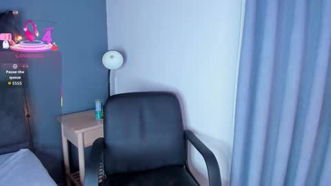 miaanderson__ online show from January 17, 10:40 pm