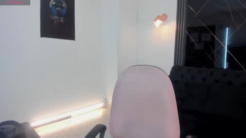 MiaCarper online show from December 18, 9:21 pm