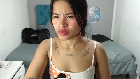 miacumgirl online show from February 3, 12:20 pm