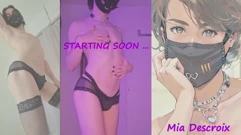 Snapshot of miadescroix chatting on December 15, 11:45 am Mia online show from December 15, 11:45 am