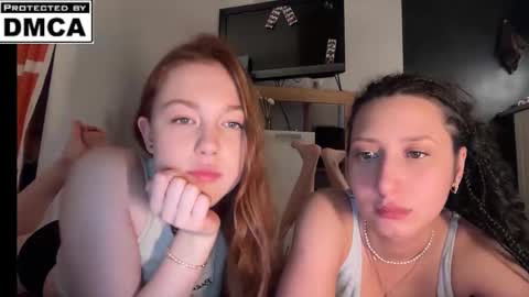 Mia online show from February 9, 8:22 pm