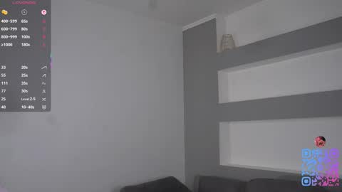 Mia online show from November 23, 1:20 pm