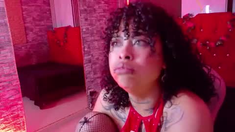 MIA VELEZ online show from February 13, 5:33 am