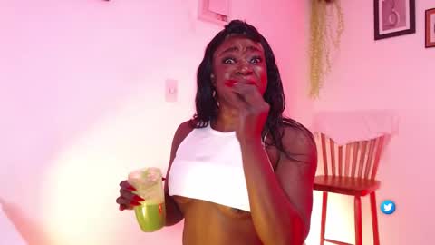 Snapshot of miaknox chatting on March 3, 9:11 am Mia online show from March 3, 9:11 am