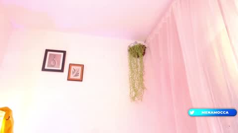 Snapshot of miaknox chatting on January 31, 12:07 pm Mia online show from January 31, 12:07 pm