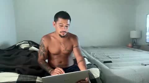 miamiclos1 online show from May 30, 1:09 pm