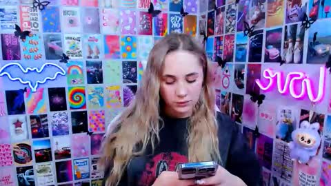 miamilas online show from February 26, 4:21 pm