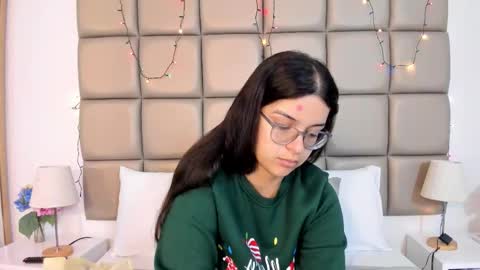 miamillers1 online show from December 16, 11:16 am