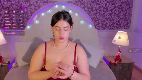 Mia   -5 7001400 Follow  online show from December 2, 1:09 pm