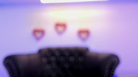 Snapshot of miamontoya chatting on February 22, 3:58 pm Mia   -5 7001400 Follow  online show from February 22, 3:58 pm