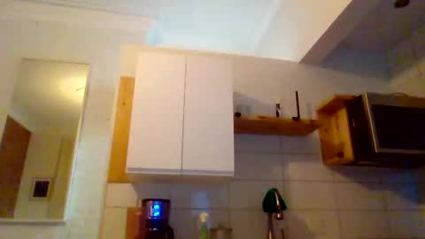 MiaMuffn online show from October 21, 12:10 pm