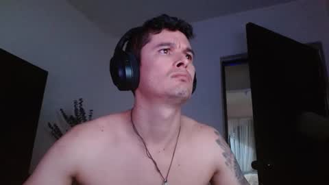 Snapshot of miaou_miaou chatting on December 3, 5:59 am miaou_miaou online show from December 3, 5:59 am