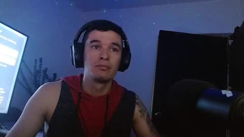 Snapshot of miaou_miaou chatting on January 3, 3:33 pm miaou_miaou online show from January 3, 3:33 pm