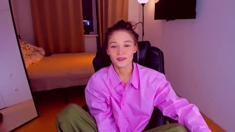 Mia online show from February 6, 8:13 pm