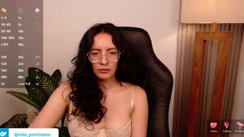 MIAPORTMANN online show from March 31, 11:10 am