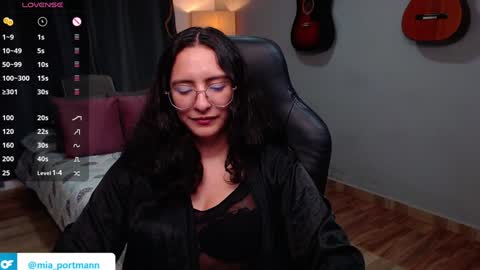 MIAPORTMANN online show from December 30, 10:55 pm